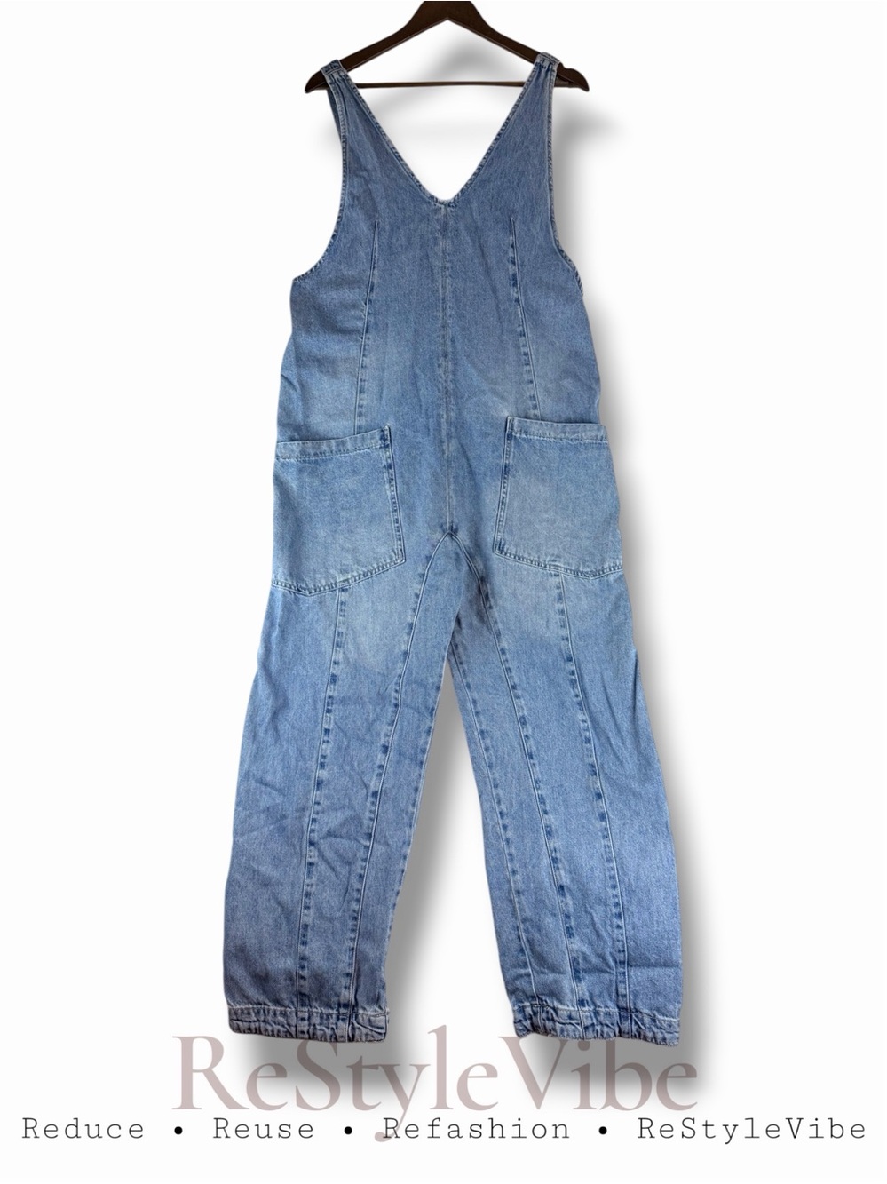 WE THE FREE PEOPLE Women’s Size M Bib Overalls Denim Jean Oversized High Roller